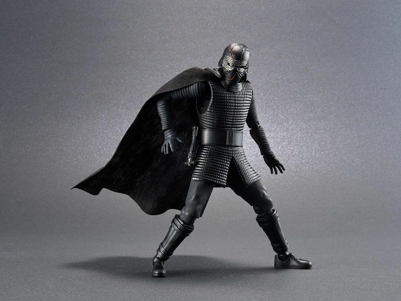 Bandai 1/12 KYLO REN (THE RISE OF SKYWALKER VER.) 5 Bandai 1/12 KYLO REN (THE RISE OF SKYWALKER VER.) - Image 5