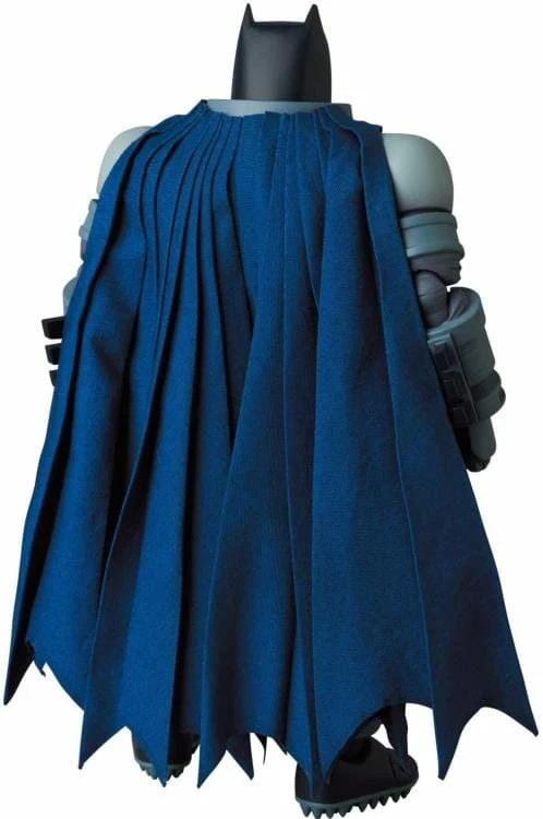 Batman The Dark Knight Returns MAFEX No.146 Armored Batman 5 Batman The Dark Knight Returns MAFEX No.146 Armored Batman - Image 5