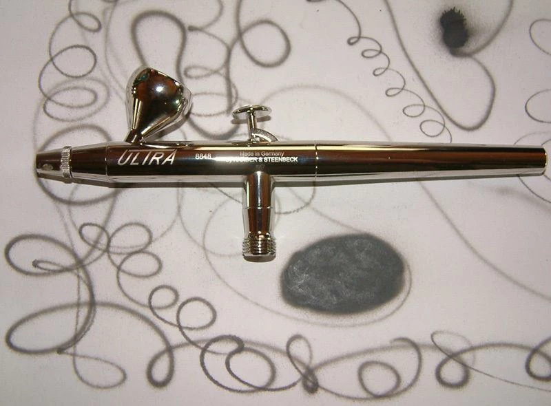 Harder & Steenbeck ULTRA 2 In 1 Airbrush 3 Harder & Steenbeck ULTRA 2 In 1 Airbrush - Image 3