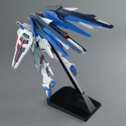 Bandai MG 1/100 Freedom Gundam (Ver 2.0) -Bandai Sales 6290cd17 148f 4af2 97dc aeceea2492e8