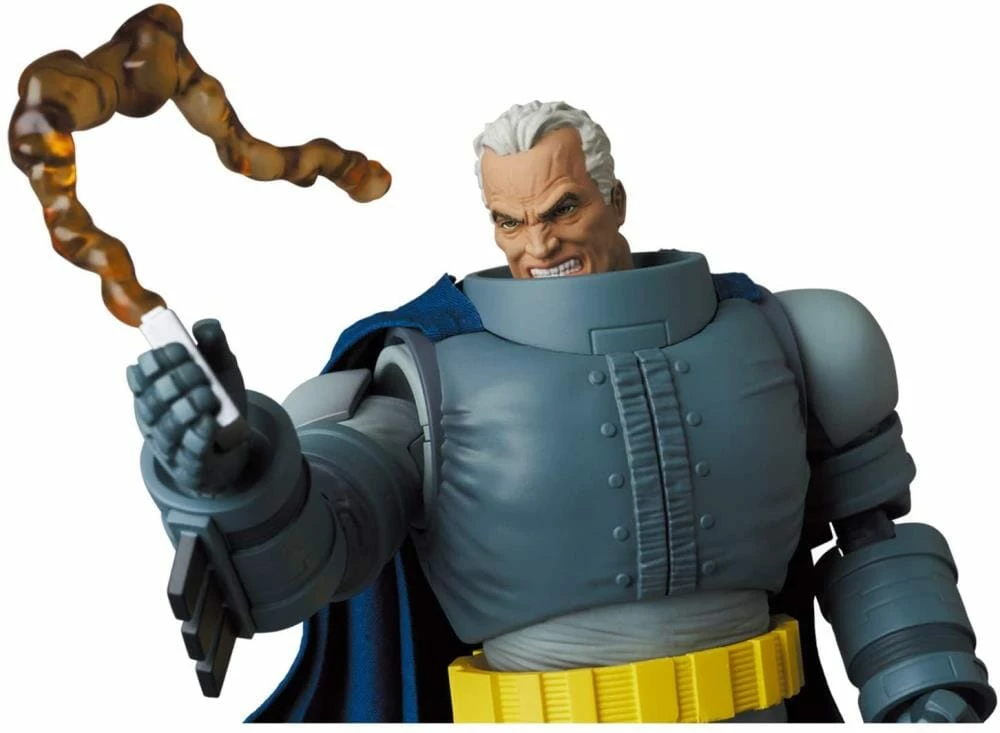 Batman The Dark Knight Returns MAFEX No.146 Armored Batman 8 Batman The Dark Knight Returns MAFEX No.146 Armored Batman - Image 8