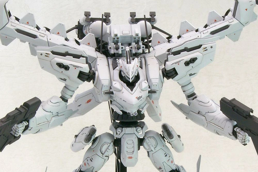 Armored Core Variable Infinity White Glint & V.O.B. Model Kit Set 1 Armored Core Variable Infinity White Glint & V.O.B. Model Kit Set