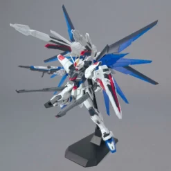 Bandai MG 1/100 Freedom Gundam (Ver 2.0) -Bandai Sales e4f04839 6822 4f9e 9f4e 9ccb0478438e