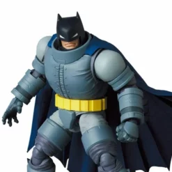 Batman The Dark Knight Returns MAFEX No.146 Armored Batman