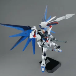 Bandai MG 1/100 Freedom Gundam (Ver 2.0) -Bandai Sales fcfba00f a5eb 4c0c b1b3 c45f8b247788