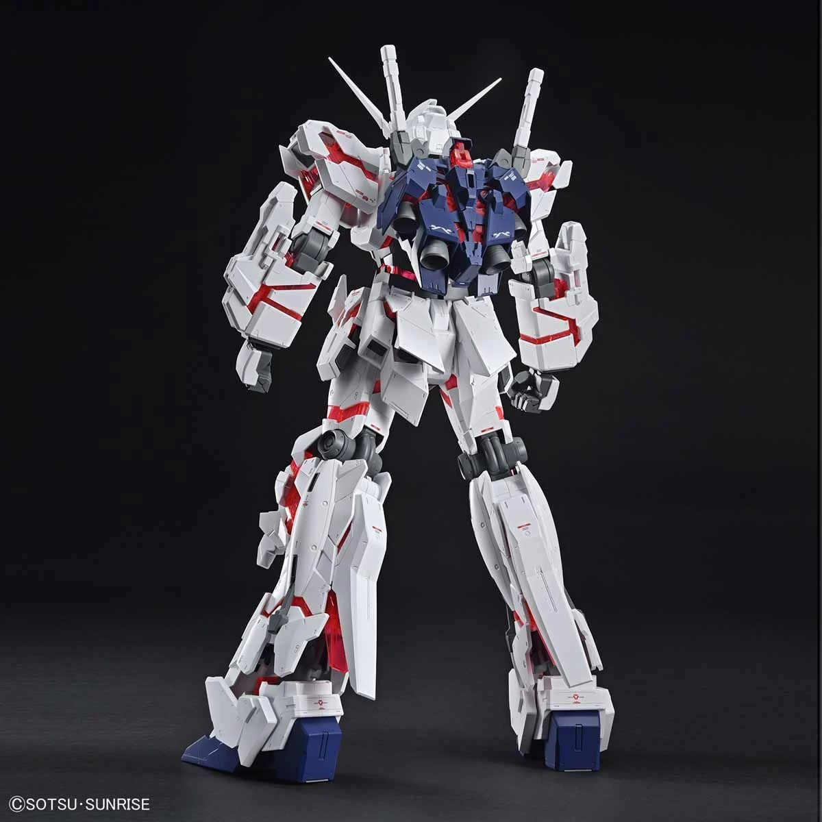 Bandai Mega Size 1/48 Unicorn Gundam (Destroy Mode) 11 Bandai Mega Size 1/48 Unicorn Gundam (Destroy Mode) - Image 11