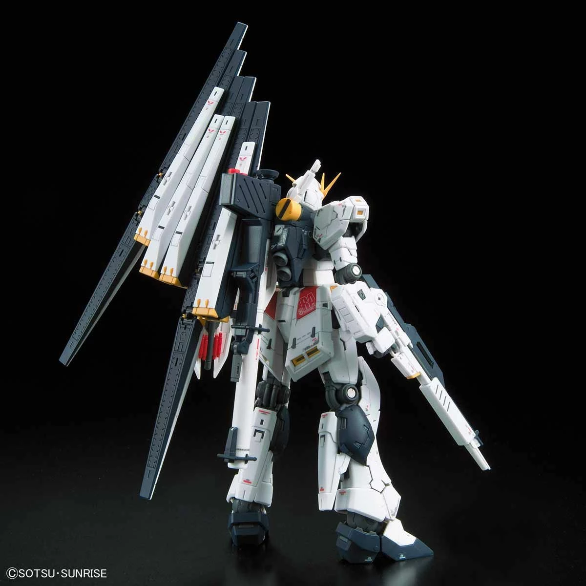 Bandai RG 1/144 #32 RX-93 Nu Gundam 4 Bandai RG 1/144 #32 RX-93 Nu Gundam - Image 4